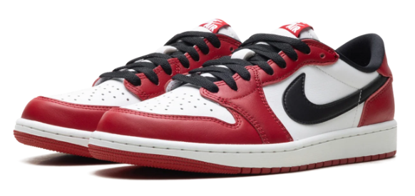 Air Jordan 1 Retro Low OG 'Chicago' (2025)